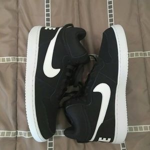 Men 10.5 Nike Court Borough Mid Black/White
